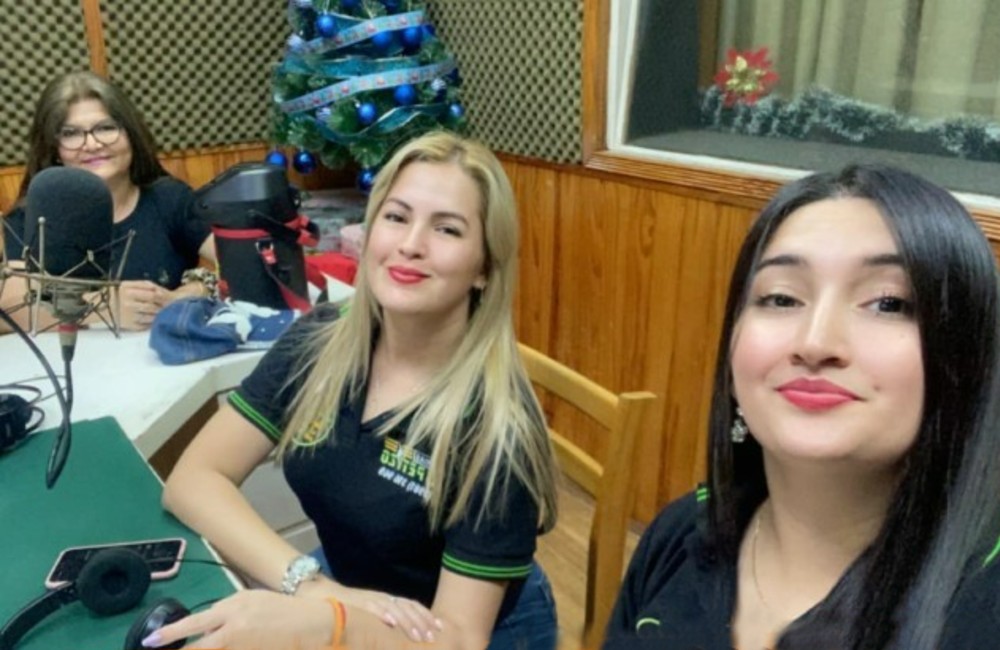 Las Hermanas Caballero Radio Ysapy FM