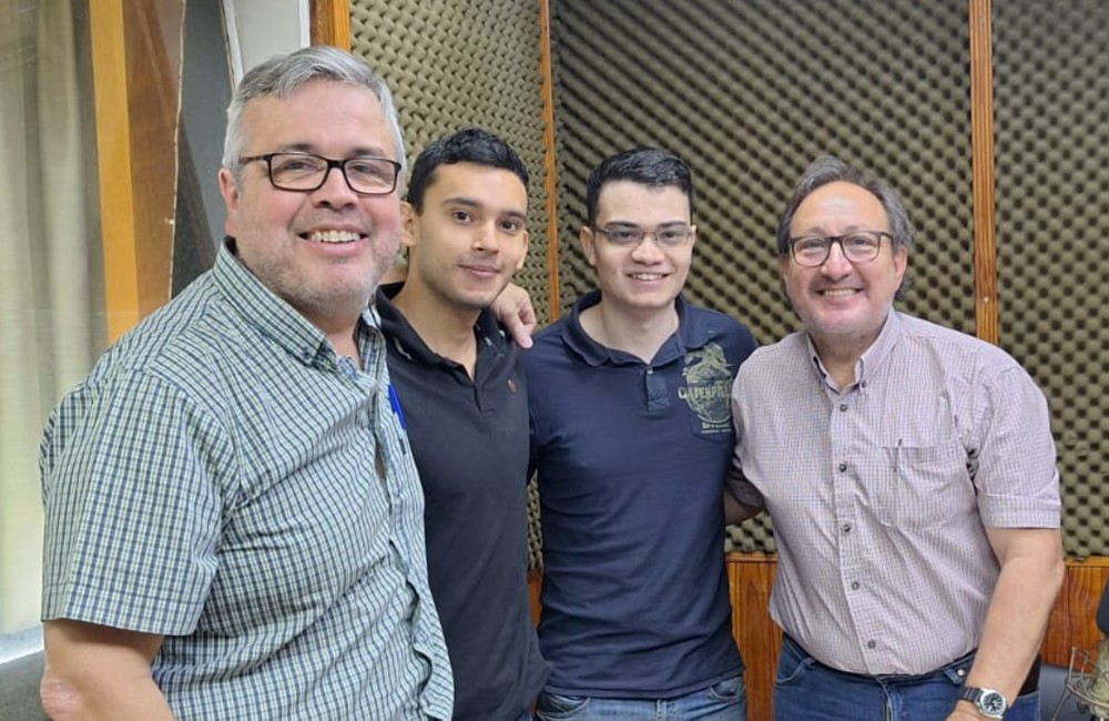 Frecuencia Nueva: Conducen Daniel Rodriguez y Rafael Frutos por Radio Ysapy FM 90.7 Asunción Paraguay